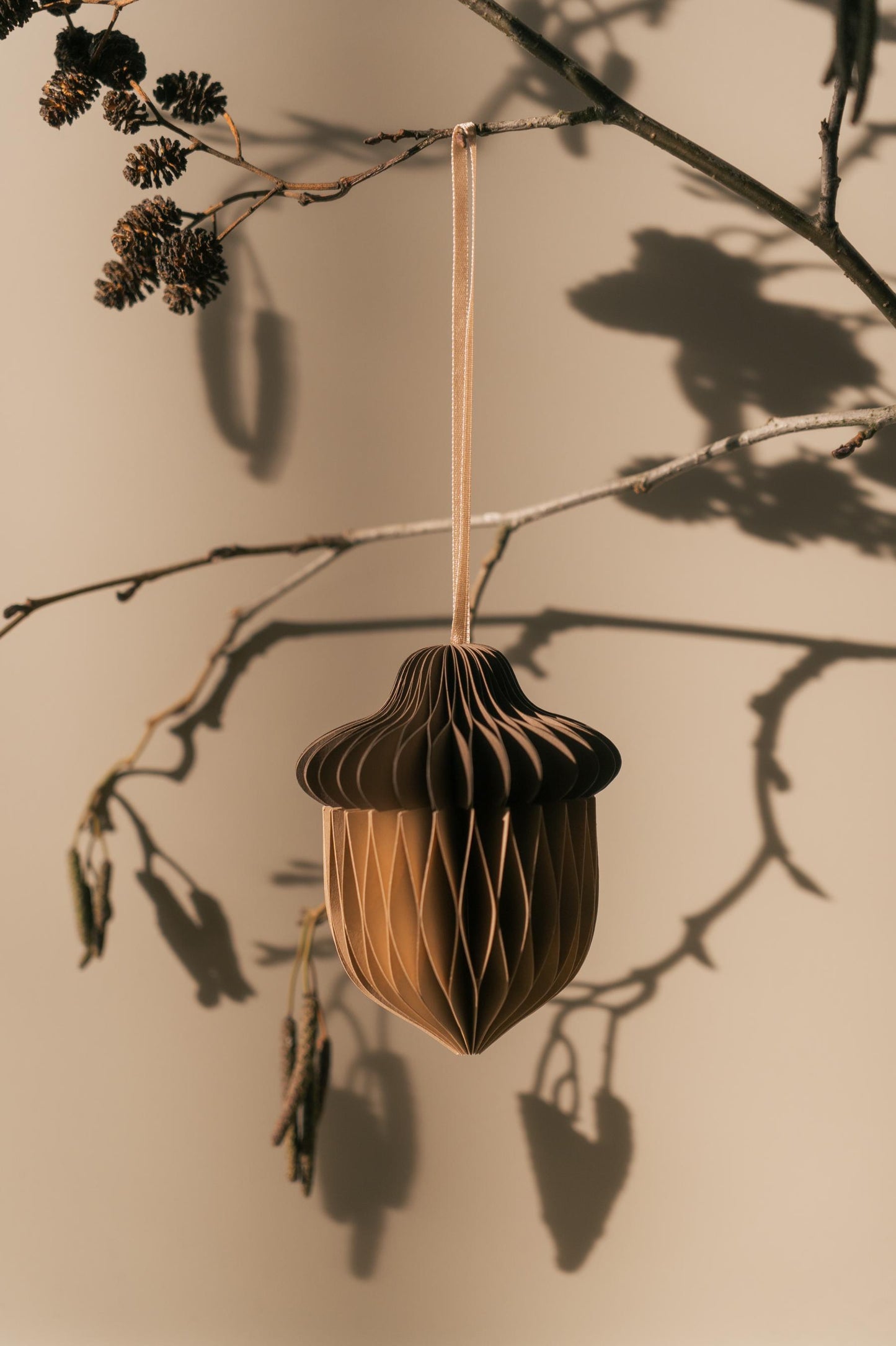 Acorn decoration - paper decoration - Scandi minimal design - Autumn - Christmas - Handmade decoration - Honeycomb decoration