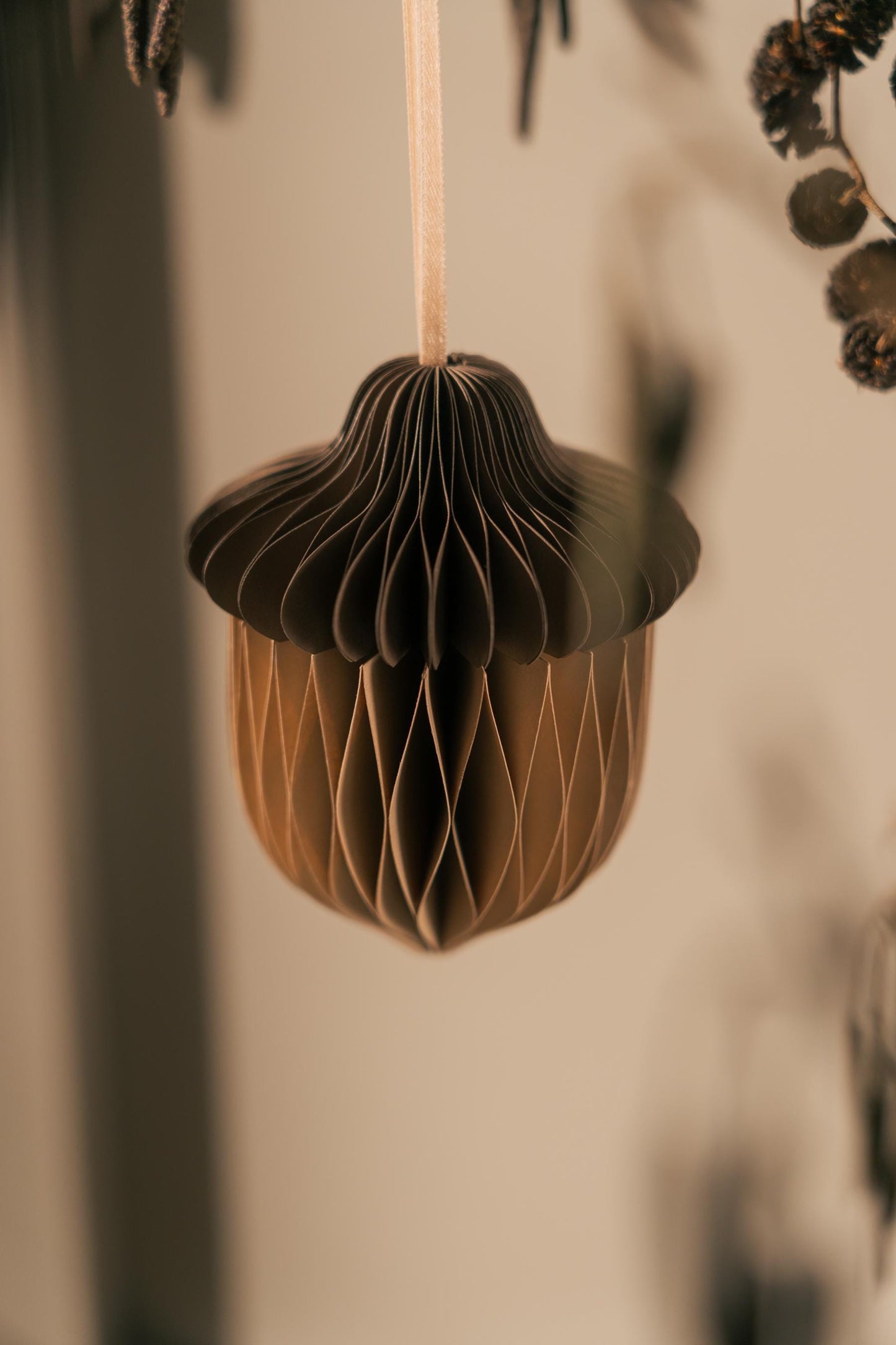 Acorn decoration - paper decoration - Scandi minimal design - Autumn - Christmas - Handmade decoration - Honeycomb decoration