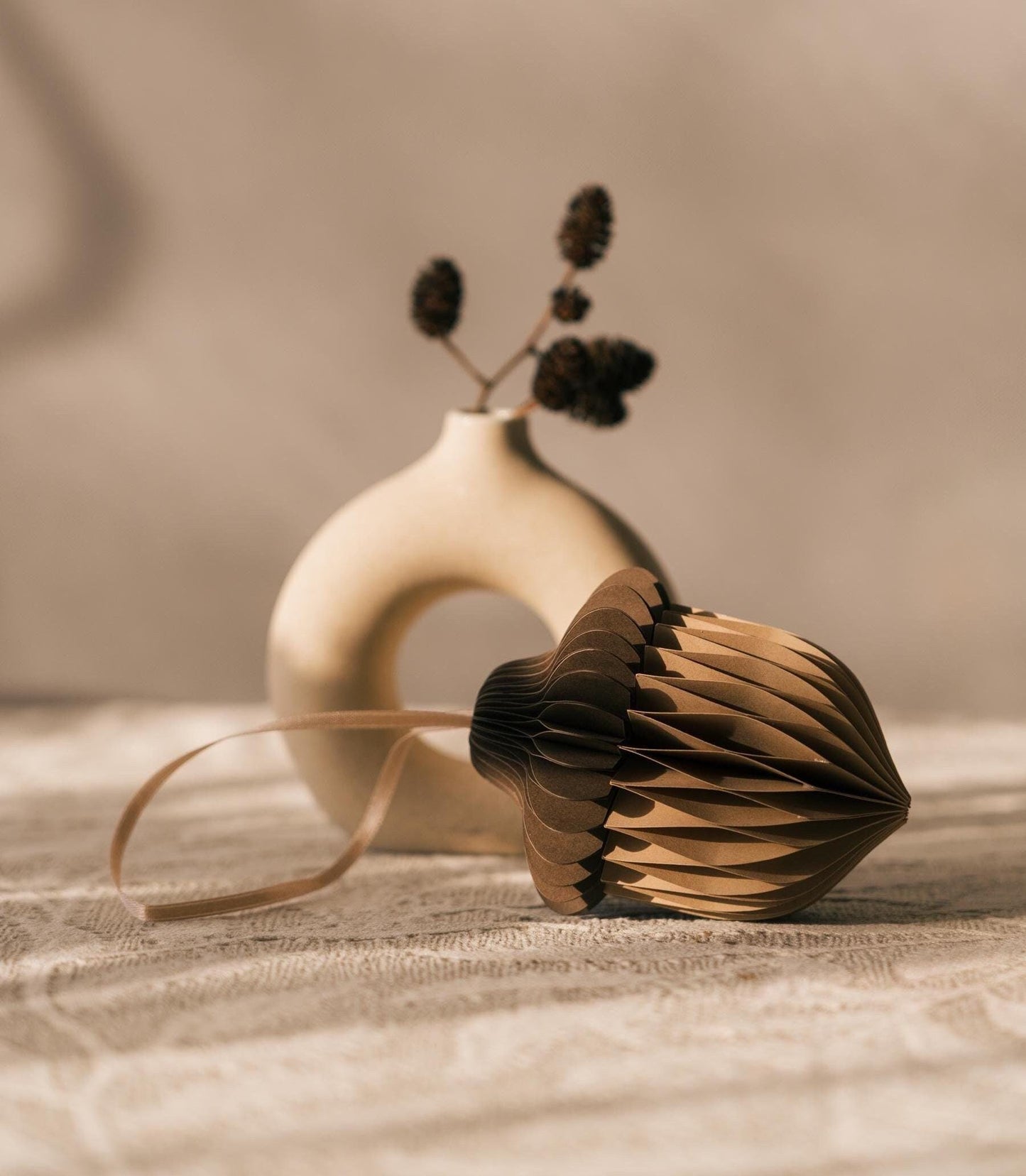 Acorn decoration - paper decoration - Scandi minimal design - Autumn - Christmas - Handmade decoration - Honeycomb decoration